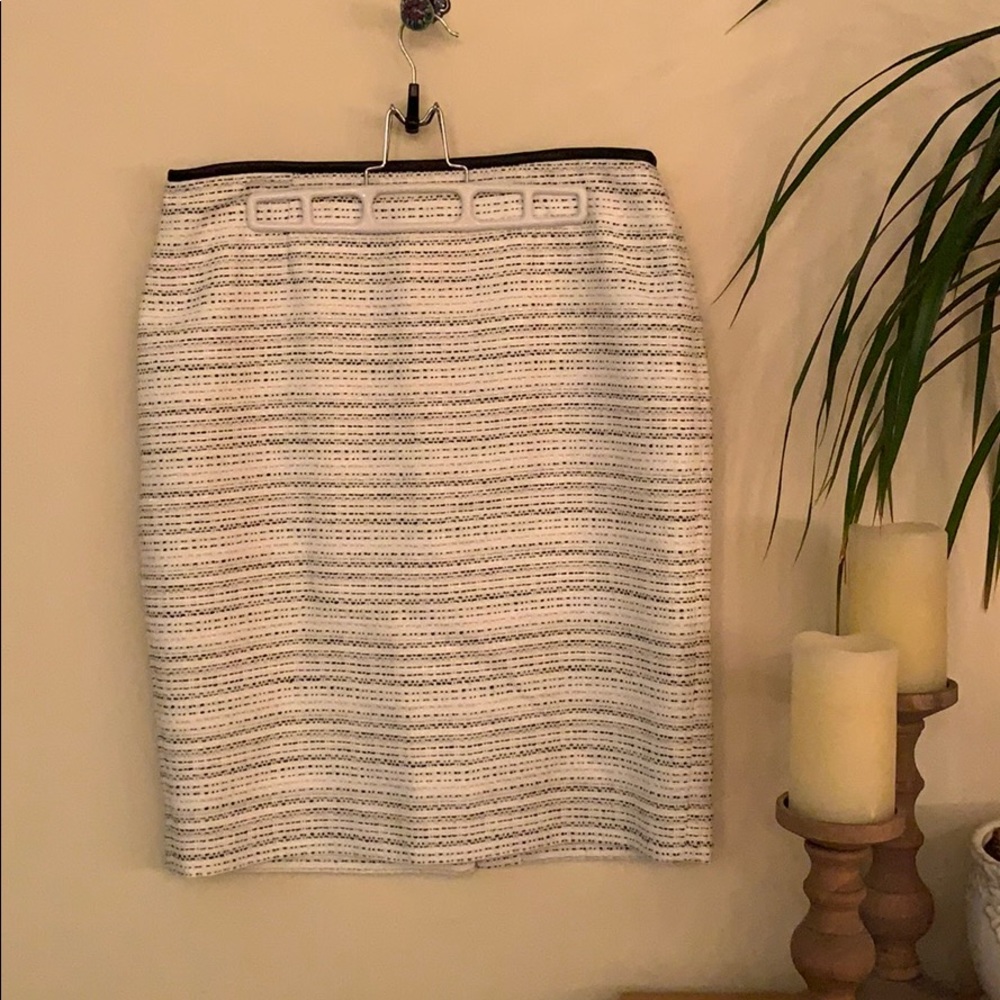 Calvin Klein back/white/grey textured pencil skirt